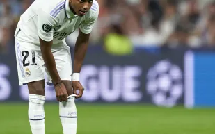 موسم الانتقالات يبدأ باكرًا: رودريغو في مرمى آرسنال وبرشلونة يترقب دومفريس (فيديو)