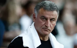 كريستوف غالتييه يقترب من قيادة نيوم في أولى مغامراته بدوري روشن