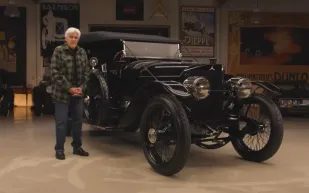  تفوق على كريستيانو رونالدو وبيل جيتس.. المذيع جاي لينو يتصدر هذه القائمة (فيديو)