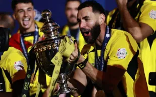 كريم بنزيما يكشف تحديات موسمه الأول مع الاتحاد السعودي: "كنت واثقًا من النجاح"