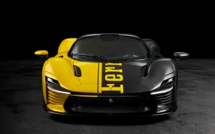 نسخة لا تُشبه غيرها.. Ferrari SP3 Daytona تُجسّد إرث أنزو وتحتفي بالإنسان