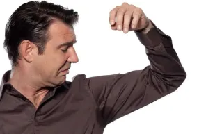 كيف تؤثر الأطعمة على رائحة الجسم؟ دراسات تكشف الإجابة