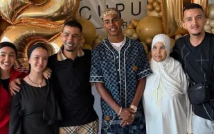لامين يامال يخطف الأنظار بساعة فاخرة من أوديمار بيغه في عيد ميلاده (صور)