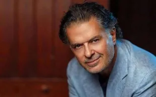 مصر توقف راغب علامة عن الغناء وتستدعيه للتحقيق بسبب حفل الساحل