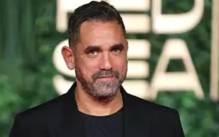 أمير كرارة يكشف لـ"الرجل" كواليس فيلم الشاطر: مصطفى غريب جعلني أتخلى عن هيبتي (فيديو) 