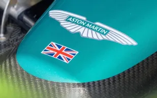 قبل تغييرات 2026.. دانكن إليوت ينتقل من مرسيدس إلى أستون مارتن