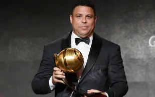 كأس العالم للرياضات الإلكترونية يعيد رونالدو وكاكا للتنافس وجهًا لوجه! (فيديو)