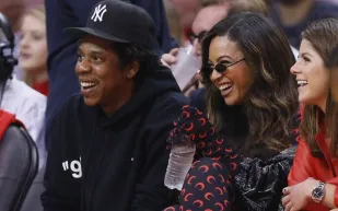 قصر Beyoncé وJay-Z في لوس أنجلوس تحت الرهن العقاري!