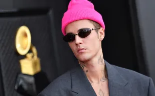 جاستن بيبر يطلق "Swag".. عودة فنية تخفي صراعًا داخليًا