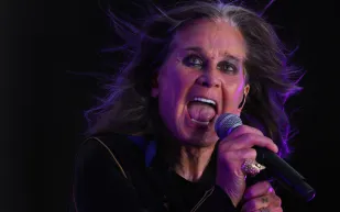 وفاة أوزي أوزبورن.. أسطورة الهفي ميتال يرحل عن 76 عامًا