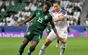 عبدالإله الخيبري ينتقل رسميًا إلى الأهلي في صفقة تُعزز الدفاع