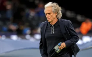 النصر يدرس تعزيز الجهة اليسرى بطلب من جورجي جيسوس