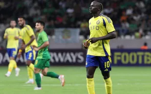 ساديو ماني يحظى بتقدير دوري روشن بعد موسم مثالي (فيديو)