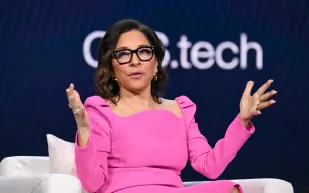 دراسة في الفشل الإداري: لماذا فشلت ليندا ياكارينو في إنقاذ منصة X؟