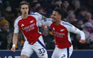 إصابة ريكاردو كالفايوري تُعكر فرحة آرسنال بالفوز على نيوكاسل (فيديو)