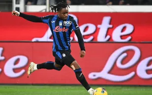 الهلال ينافس كبرى الأندية الأوروبية لضم آدمولا لوكمان بعرض قياسي (فيديو)