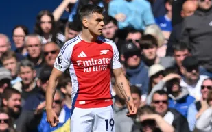 نجم آرسنال يلفت أنظار بايرن ميونخ بعد تعثر صفقة لويس دياز