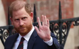 خطوة ناعمة من الأمير هاري لإنهاء التوتر مع الملك تشارلز