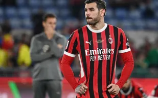 رسميًا.. الهلال يضم ثيو هيرنانديز من ميلان حتى 2028