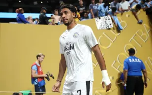 مرموش الأسوأ بين لاعبي مانشستر سيتي في مواجهة الهلال (فيديو)