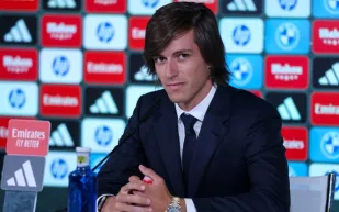 ريال مدريد يرحب بكاريراس: خطوة جديدة نحو المستقبل مع التعاقد الكبير