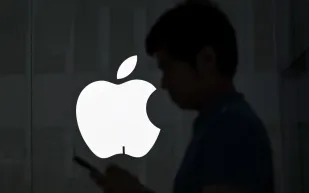 "آبل"  تتخلى عن الكلاسيكية.. ألوان غير متوقعة في آيفون 17 برو