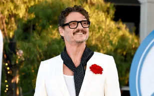 بيدرو باسكال يثير الجدل بلحيته في "Fantastic Four".. والجمهور منقسم