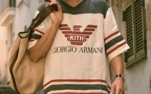 بين الثقافة الإيطالية والعصرية الأمريكية.. تعاون صيفي جديد بين Giorgio Armani وKith 