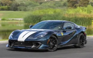 مزاد ناري.. فيراري 812 كومبيتيزيوني بـ1.5 مليون دولار