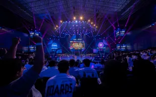 مواجهات حاسمة وتأهل مثير في كأس العالم للرياضات الإلكترونية بالرياض