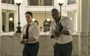 Heads of State: مواجهة نارية بين جون سينا وإدريس إلبا (فيديو)