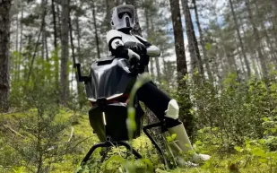 دراجة طائرة بسرعة فائقة.. فولونوت تكشف عن مستقبل التنقّل (فيديو)