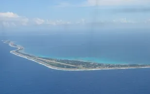 دولة توفالو تُجلي سكانها بسبب كارثة بيئية تنذر باختفائها كليًا