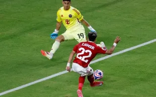 إمام عاشور على رادار الأخدود السعودي.. فهل ينضم لكتيبة دوري روشن؟ 