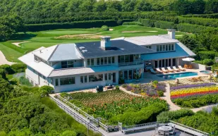 عقار فاخر لمؤسس Vitamin Shoppe: عرض جديد مقابل 89 مليون دولار