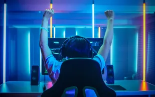 تخفّف التوتر والقلق... فوائد الألعاب الإلكترونية للصحة النفسية