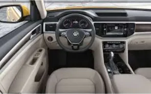 ماذا يجعل السيارة محبوبة؟ الإجابة قد تكمن في حوامل الأكواب!