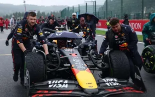 العلم الأحمر يُربك الحسابات.. الأمطار تعرقل انطلاق جائزة بلجيكا