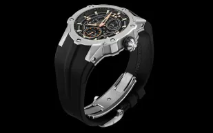 بين خفة التيتانيوم وأناقة الذهب: ما مواصفات ساعة Richard Mille RM 33-03 الجديدة؟