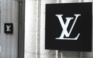 "لويس فويتون هولندا" متورطة في قضية غسيل أموال بعد مشتريات مشبوهة