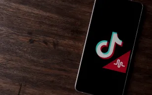 ميزة جديدة من تيك توك تستهدف مؤلفي الأغاني والمنتجين الموسيقيين
