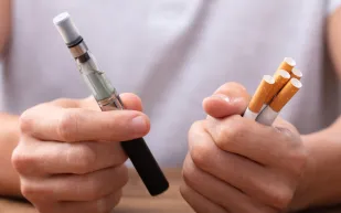 دراسة: السجائر الإلكترونية أكثر فاعلية من العلكة واللصقات للإقلاع عن التدخين