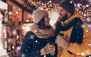 دراسة تكشف العلاقة بين الدخل المالي والرغبة في الارتباط العاطفي