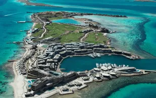 هذه الجزر لا يصلها إلا الأثرياء.. وجهات لا تعترف إلا باليخوت (فيديو) 