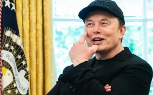 إيلون ماسك يوقف مشروع "دوجو" في تسلا ويصفه بـ "الطريق المسدود"