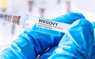 دراسة تكشف علاقة حقن التخسيس بزيادة خطر اعتلال الشبكية