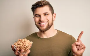 دراسة علمية تكشف عن تأثير الفول السوداني في إبطاء الشيخوخة