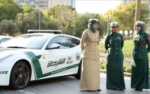 في أقل من 8 ساعات: شرطة دبي تعيد ماسة نادرة بسعر خيالي لصاحبها  (فيديو)