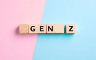 دراسة تكشف: جيل Z يطلب دعم الوالدين في مقابلات العمل