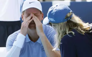 قرار مفاجئ: يانيك سينر ينسحب من بطولة فلاشينغ ميدوز قبل ساعات من انطلاق المنافسات